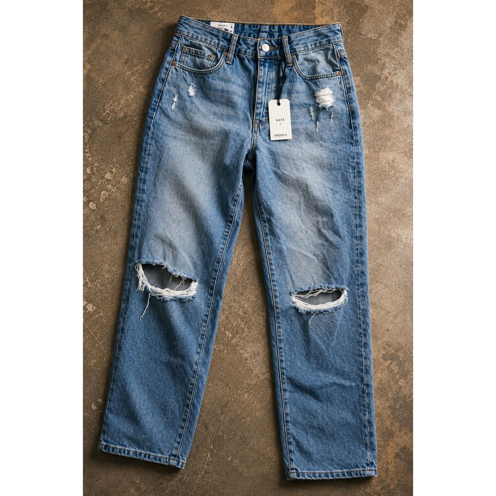 HIGH RISE MOM JEANS WOMENS 29 NWT DISTRESSED DENIM FOREVER 21